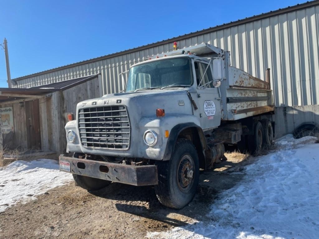 1975 Ford 9000 10 Wheeler Truck