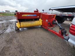 New Holland BC5070 Baler