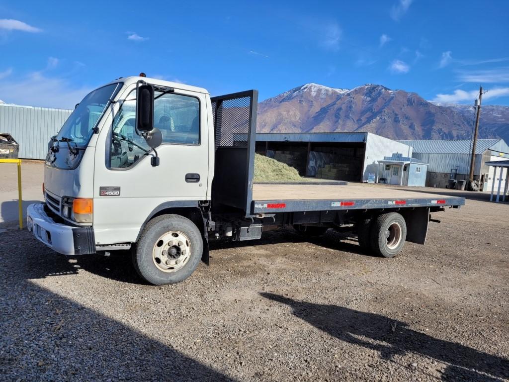 2003 Isuzu W4500 6 Wheel Truck