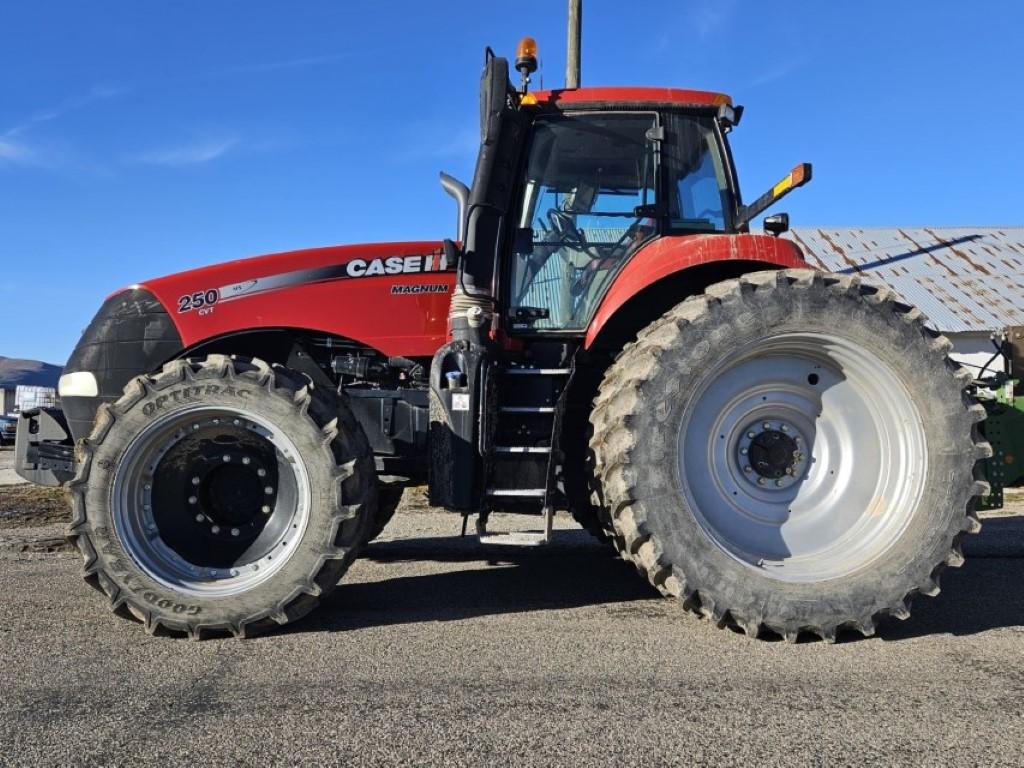 Case IH Magnum 250 MFD Tractor