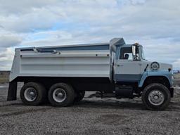 1986 Ford 8000 Gravel Truck