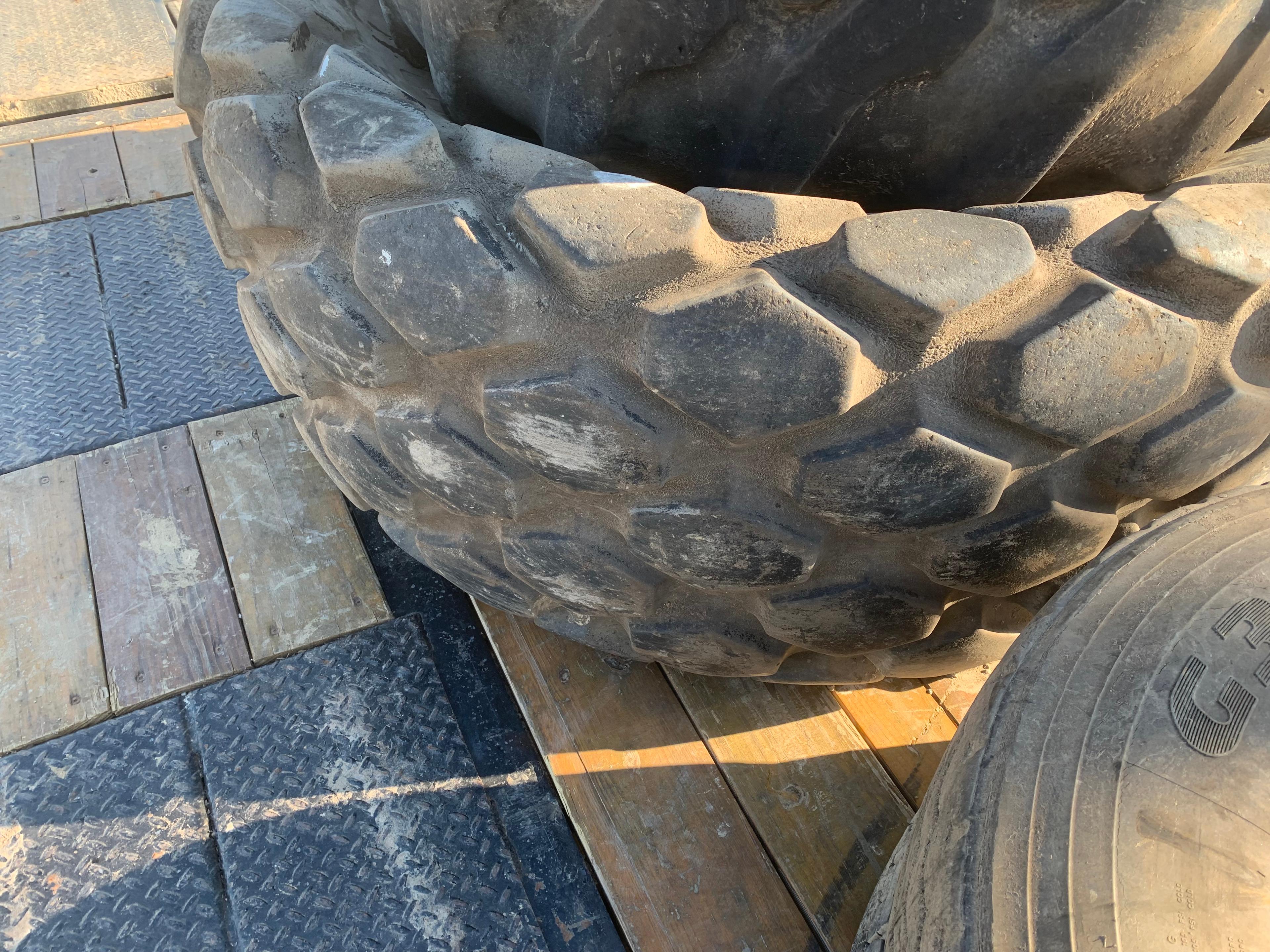 Tires 30.5-32 247