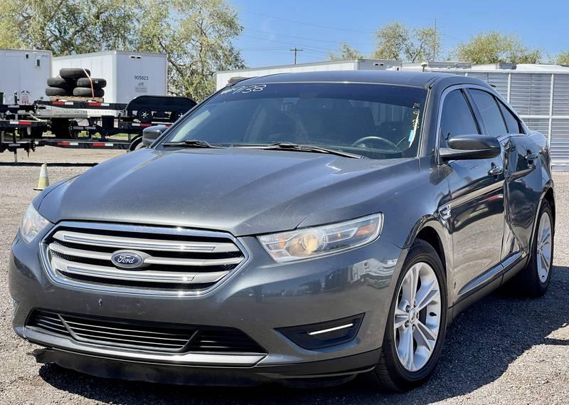 2016 Ford Taurus SEL 4 Door Sedan