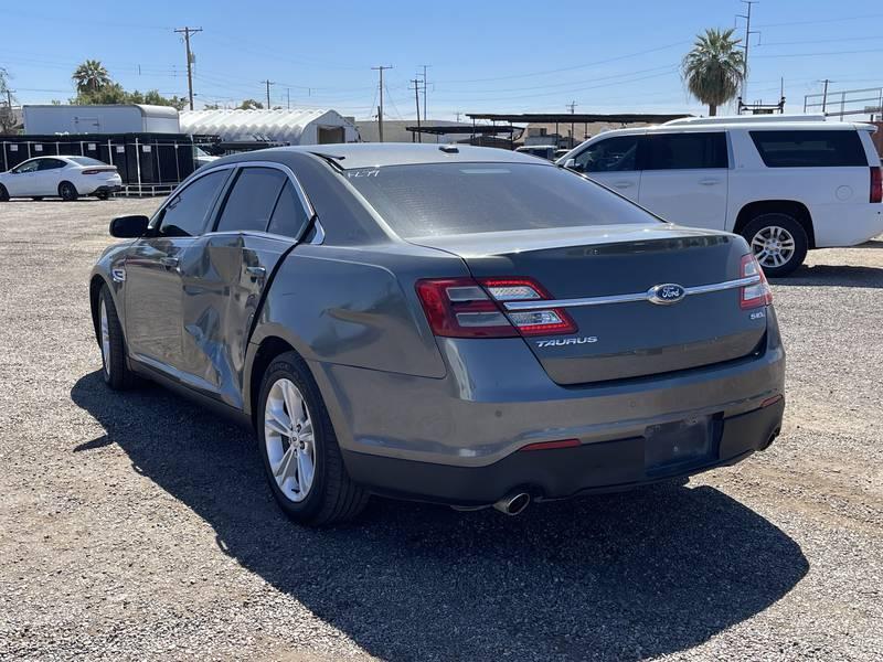 2016 Ford Taurus SEL 4 Door Sedan