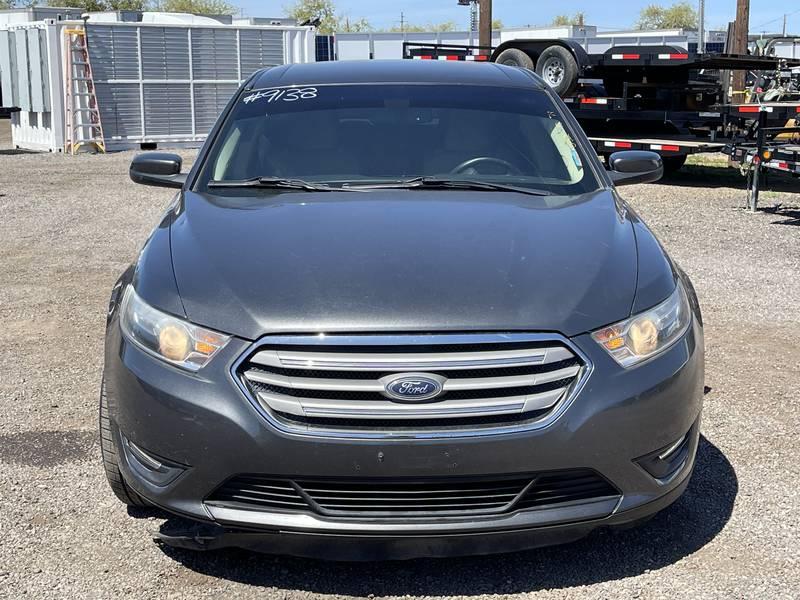 2016 Ford Taurus SEL 4 Door Sedan