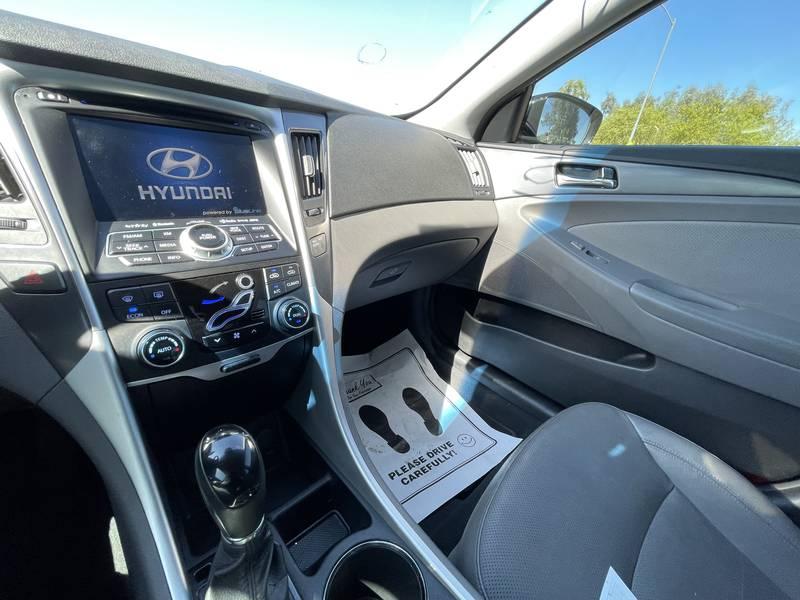 2012 Hyundai Sonata Hybrid 4 Door Sedan