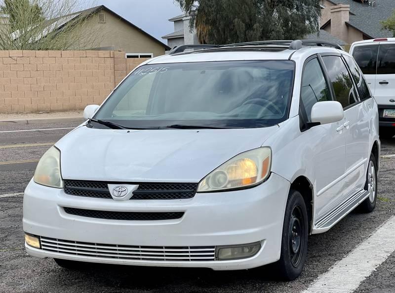 2004 Toyota Sienna XLE 4 Door SUV