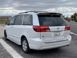 2004 Toyota Sienna XLE 4 Door SUV