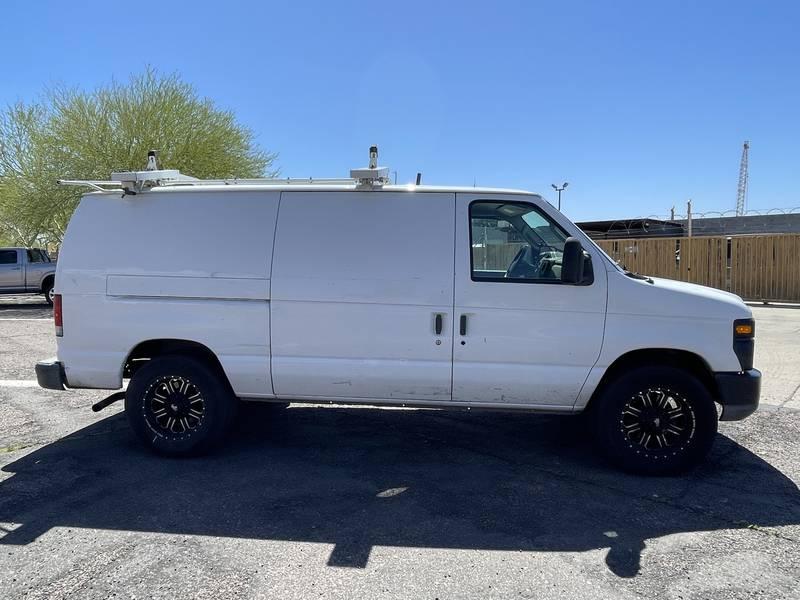 2010 Ford E-250 3 Door Cargo Van