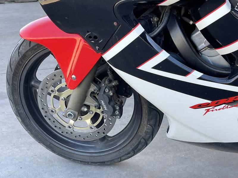 2002 Honda CBR 600F4i Motorcycle