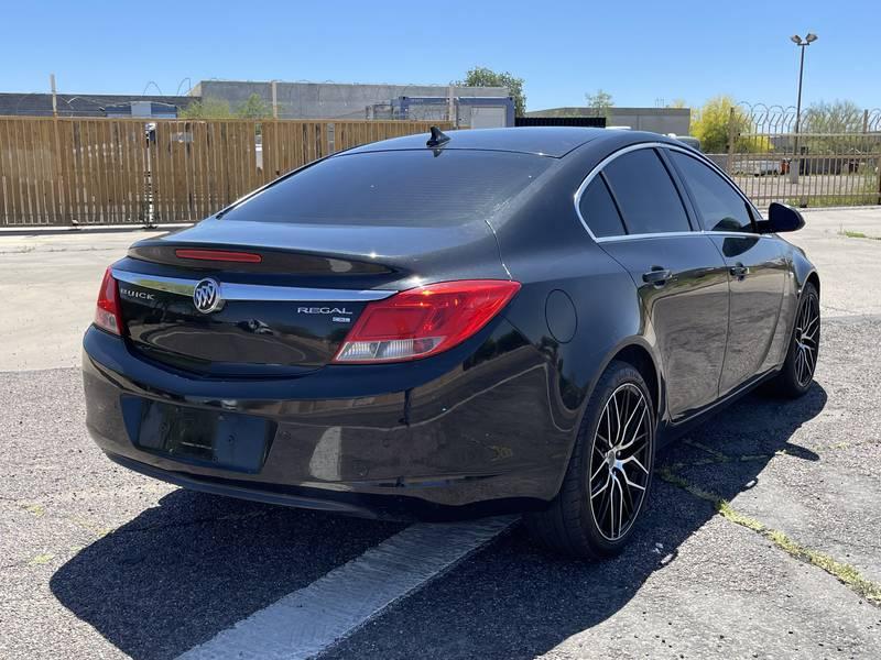 2011 Buick Regal CXL 4 Door Sedan