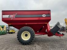 2019 J&M 812-18 Grain Cart
