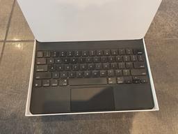 Apple Ipad Magic Keyboard In Box