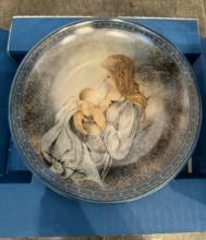 COLLECTIBLE CERAMIC PLATE - IN ORIGINAL BOX WITH PAPERS