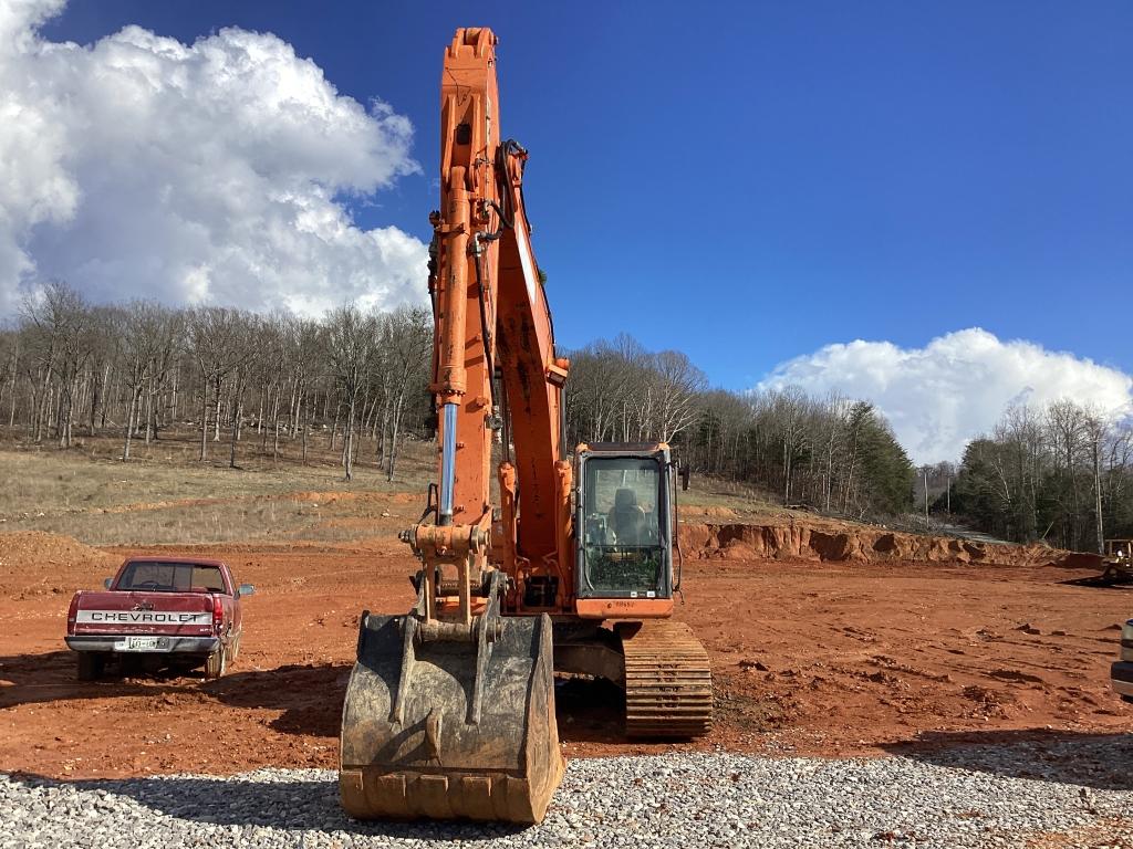 DOOSAN DX225LC TRACKHOE