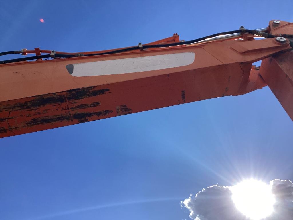 DOOSAN DX225LC TRACKHOE