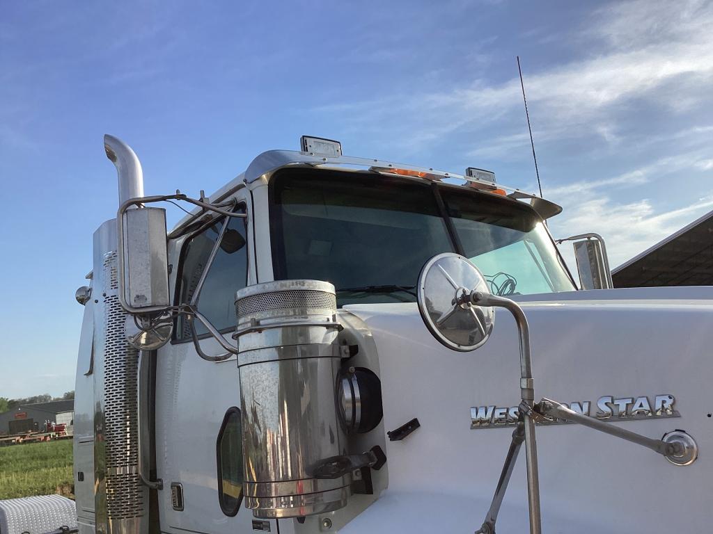 2011 WESTERNSTAR SLEEPER TRACTOR