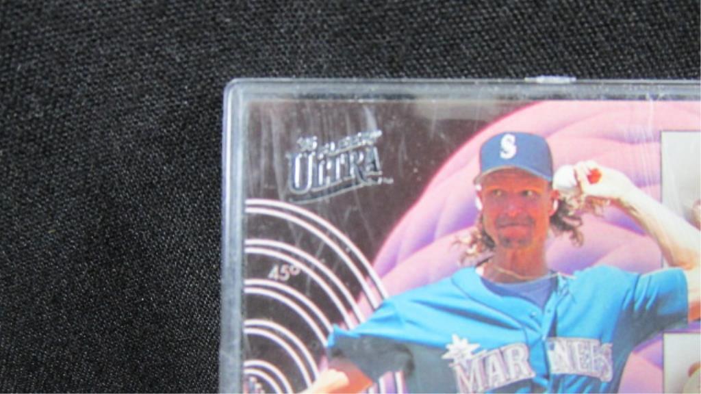 Randy Johnson Strike Out King Fleer Ultra 1995 Baseball Cards