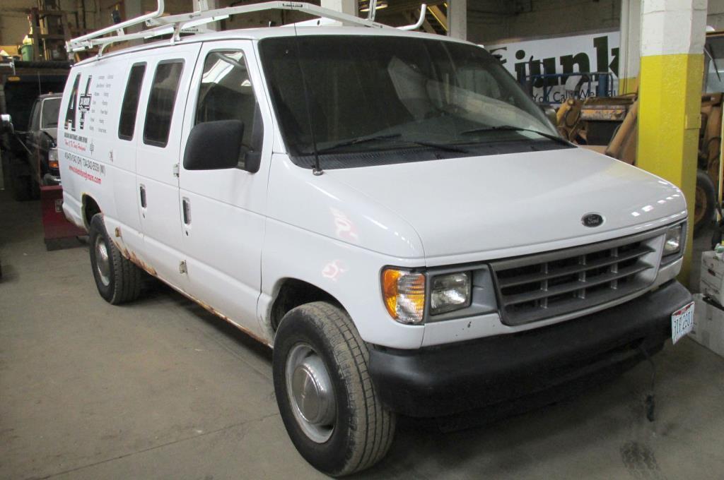 2001 Ford Econoline Van E 3SD