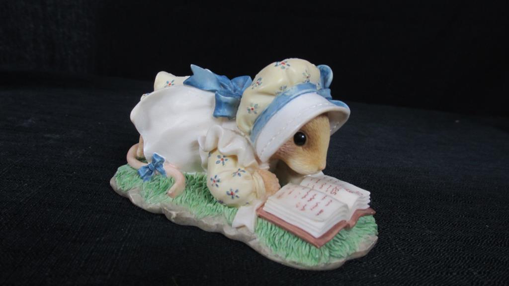 (11) Decorative Easter Mice Figurines - DR