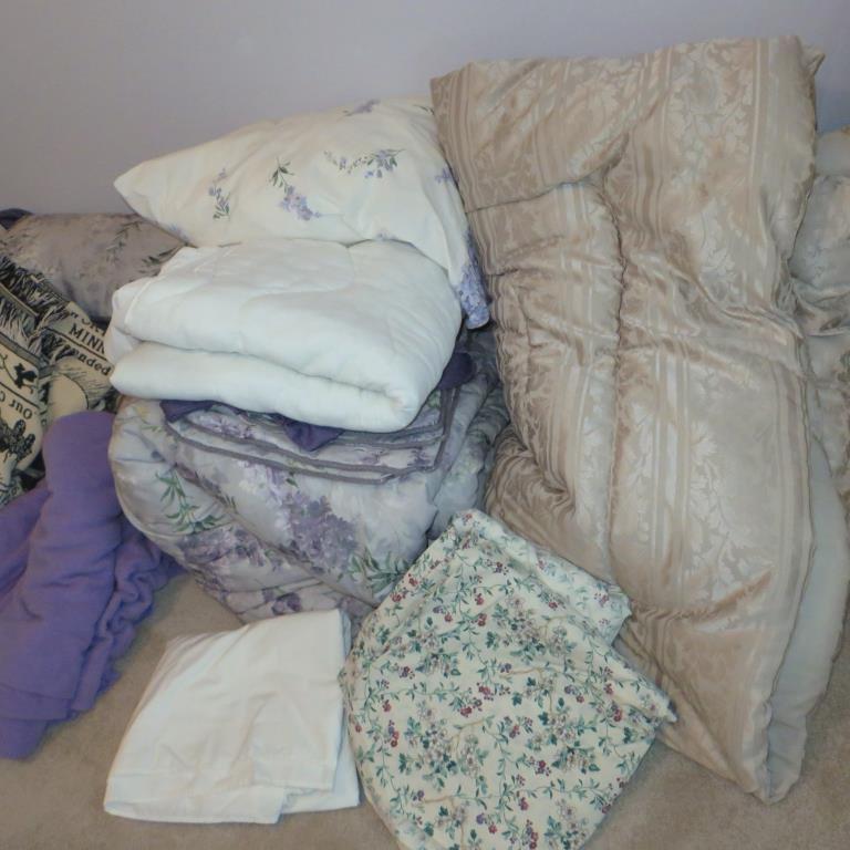 Queen Bed Sets & Miscellaneous Linens - BR3