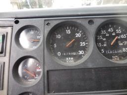 1999 Freightliner FL70 24' Straight Truck