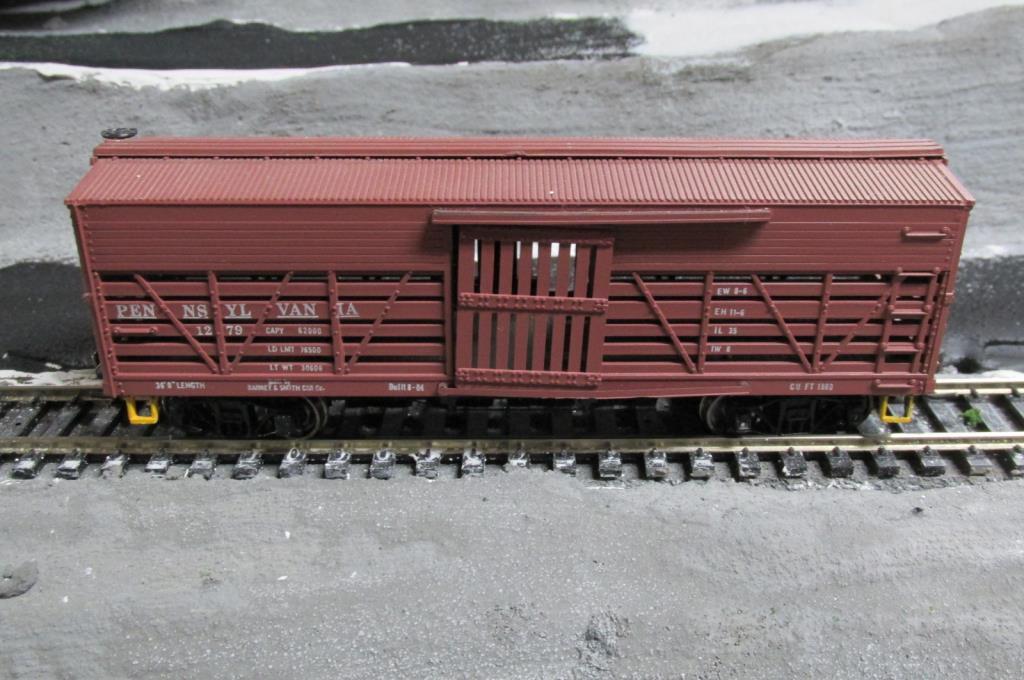 HO Scale Red Pennsylvania Boxcar