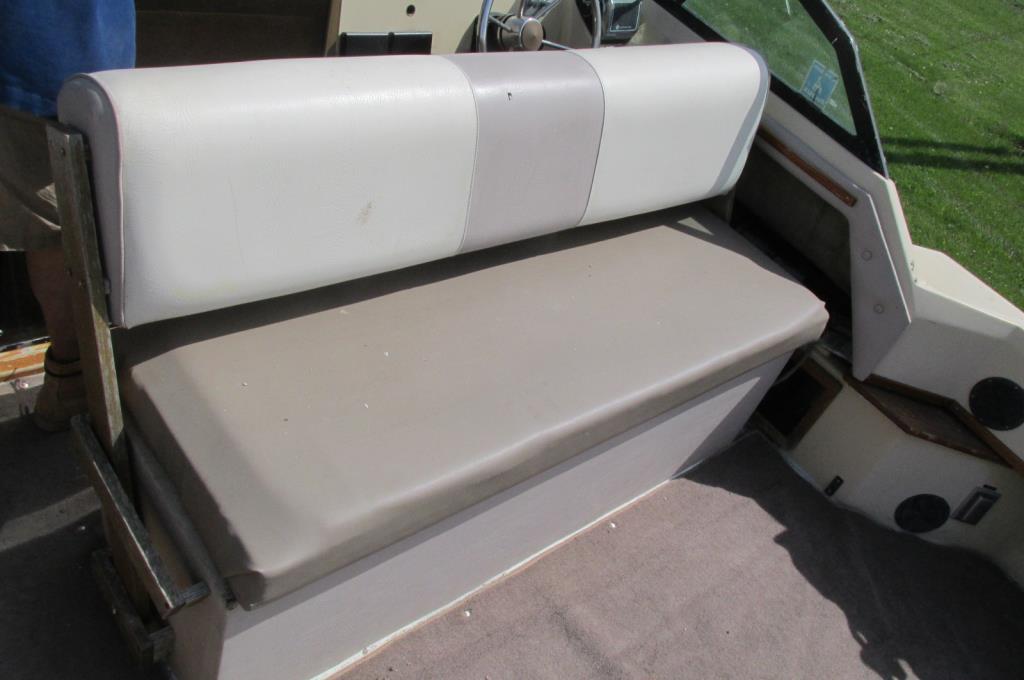 1983 Regal Commodore 277 XL Boat - O