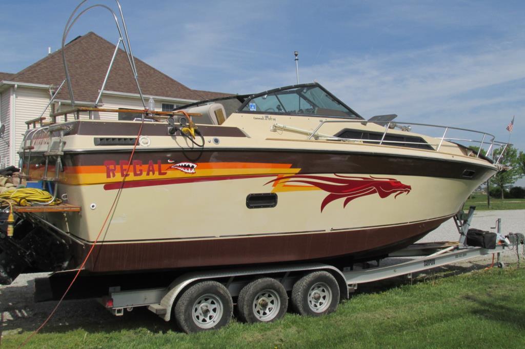 1983 Regal Commodore 277 XL Boat - O