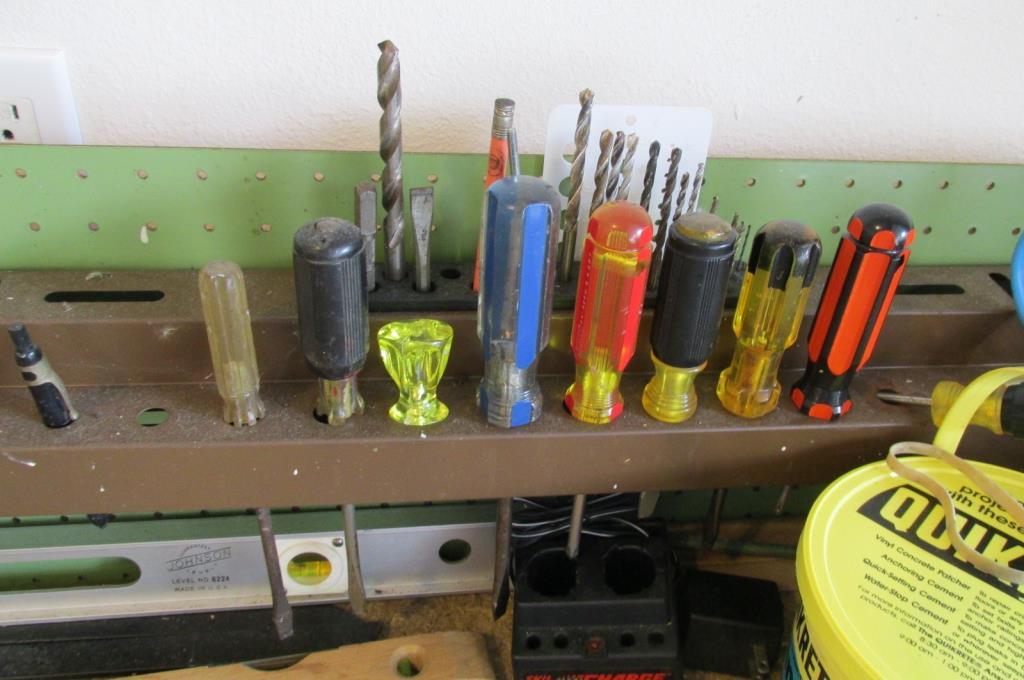 Work Bench With Contents