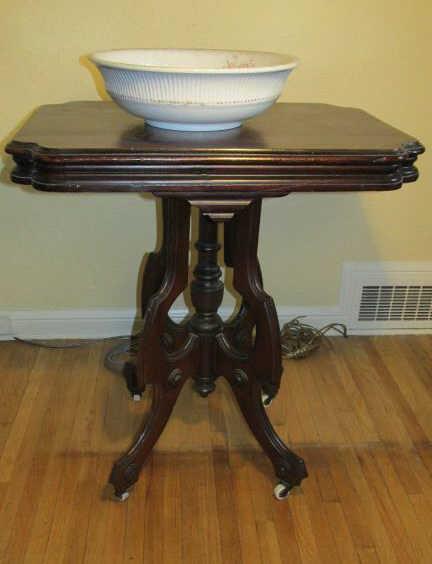 Antique Dark Wood Finish Table & IOWA Ceramic Bowl - LR