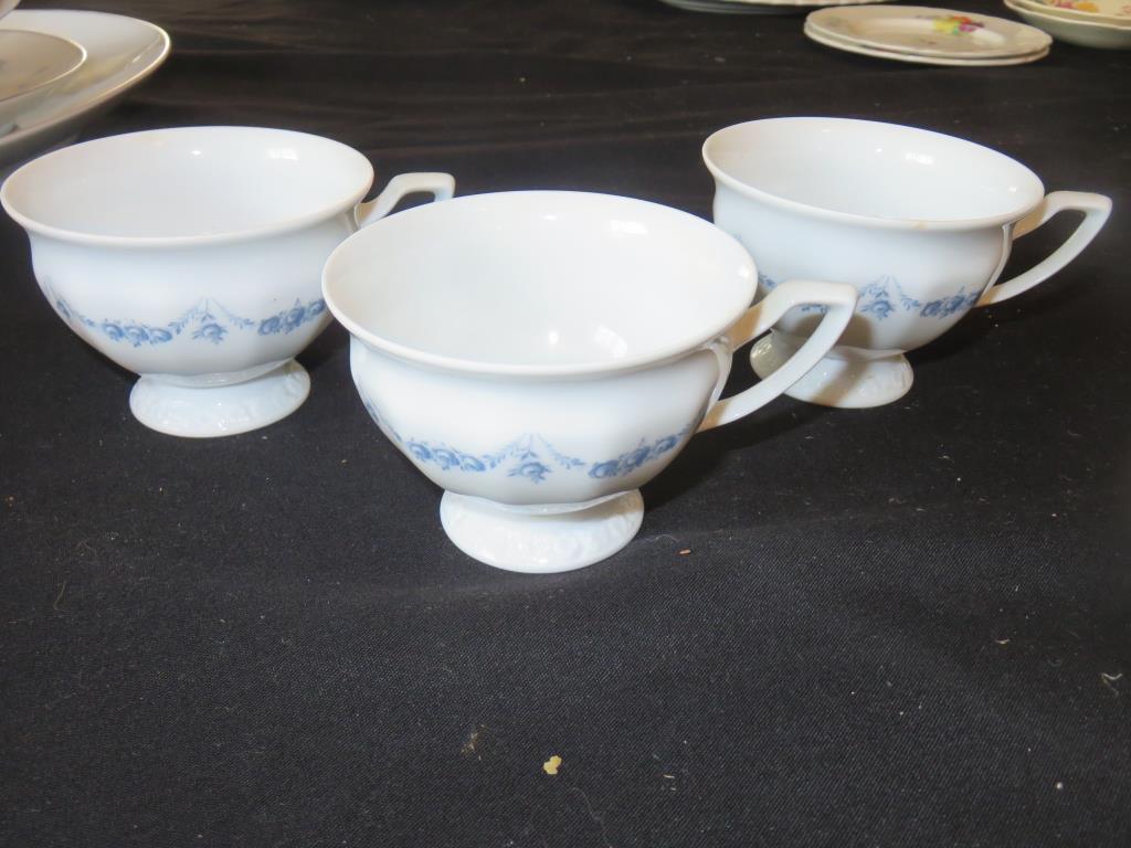 22-Piece Rosenthal Blue Rose China Set - DR