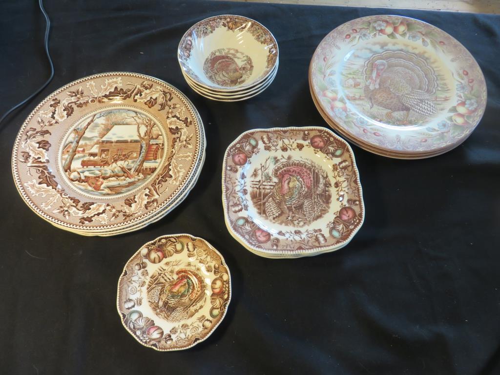 (4) Sets Of Holiday China - DR