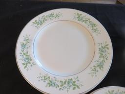 28-Piece Johnson Bros "Snowhite" China Set - LR