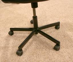 Black Rolling Office Chair - O