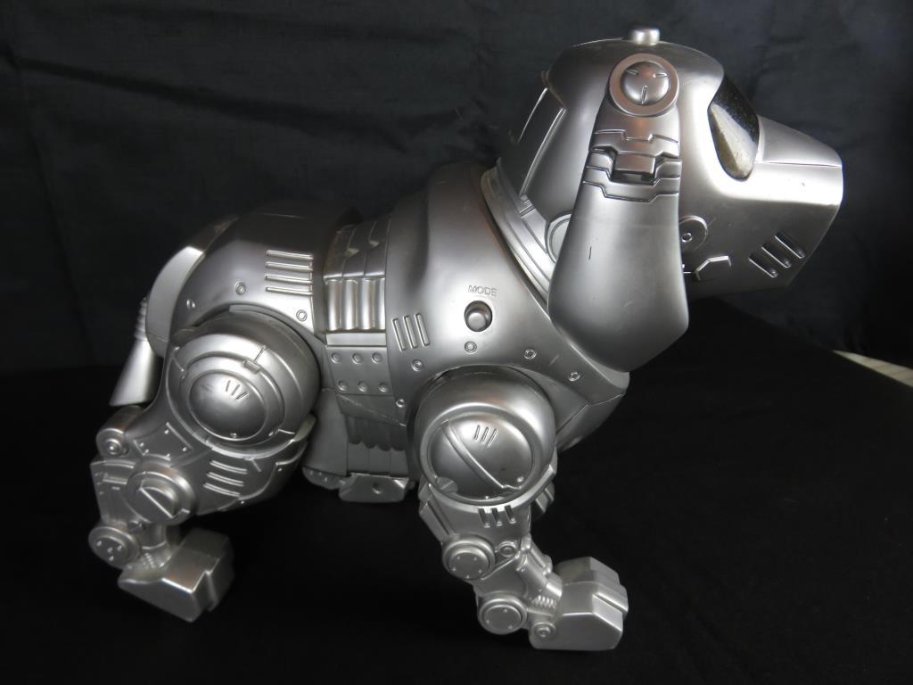 TEKNO Manley Toy Quest Dog
