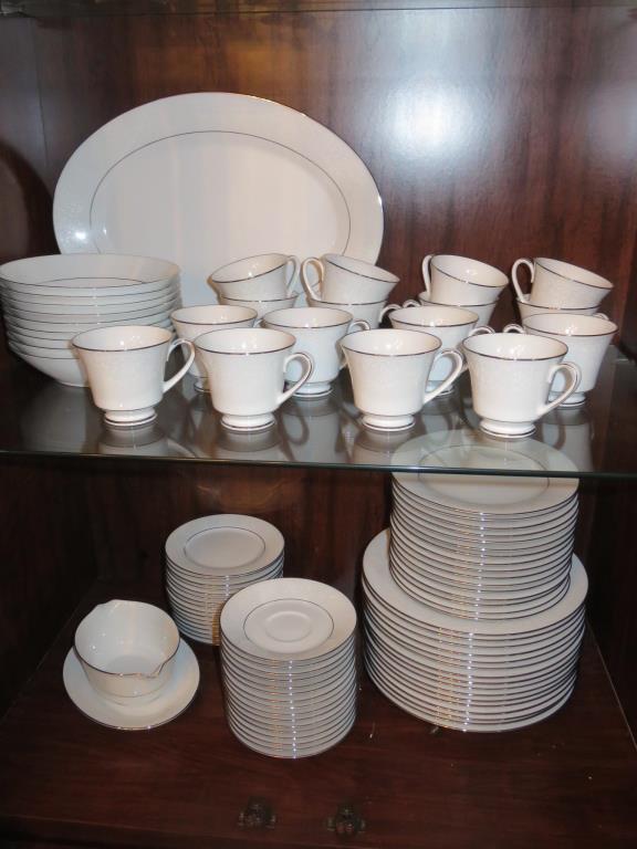 Set Of Noritake China - LR