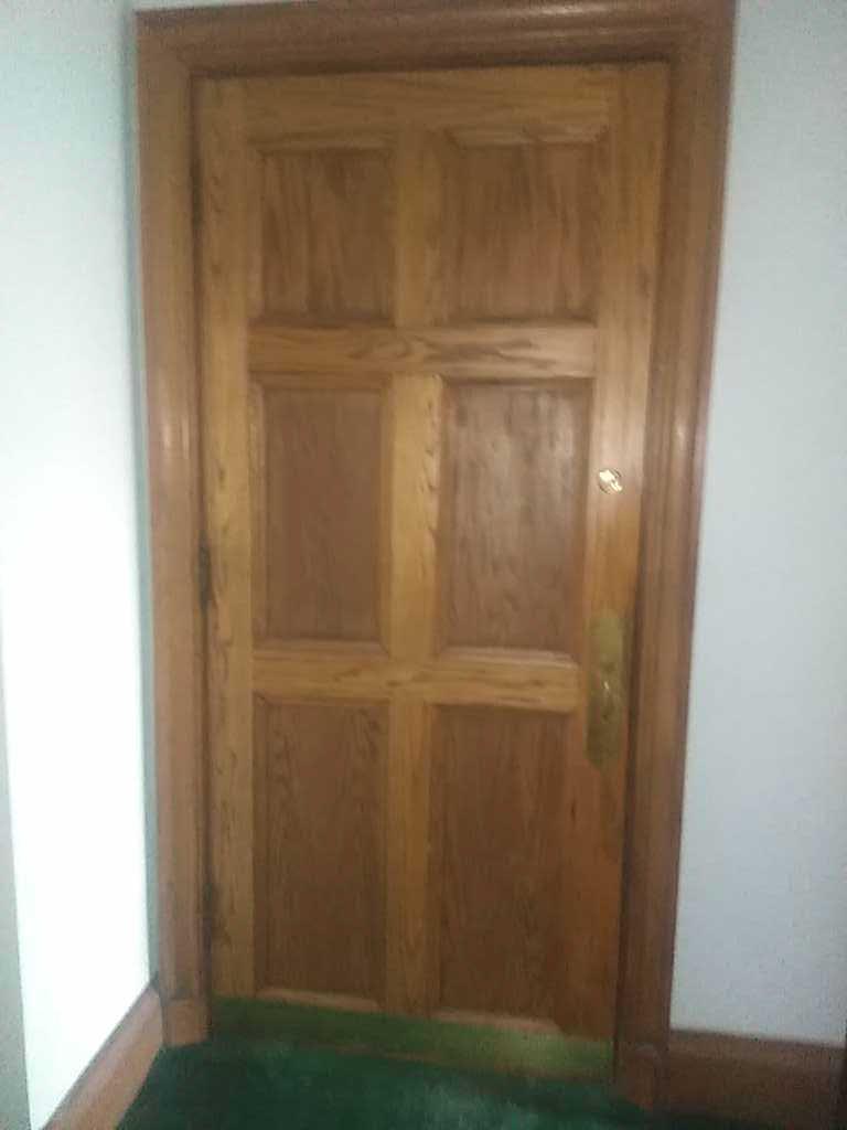 CU - (2) Oak Entry Doors