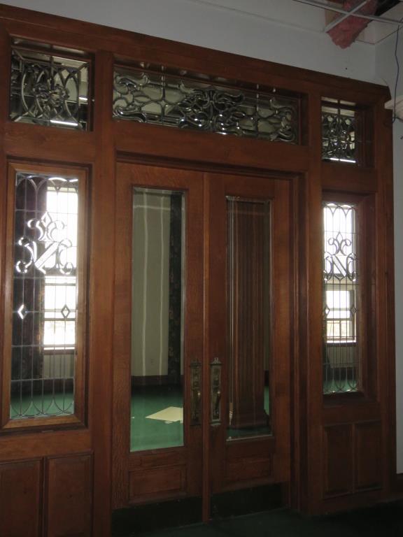 CU - Double Door Wood & Beveled Glass Entryway