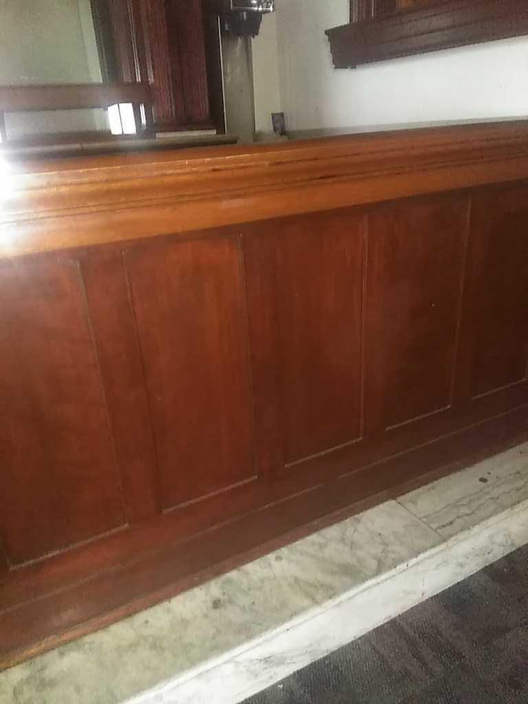 CU - Mahogany Bar & Back Bar