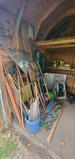 S-Lot of Outdoor Tools and Garden Items