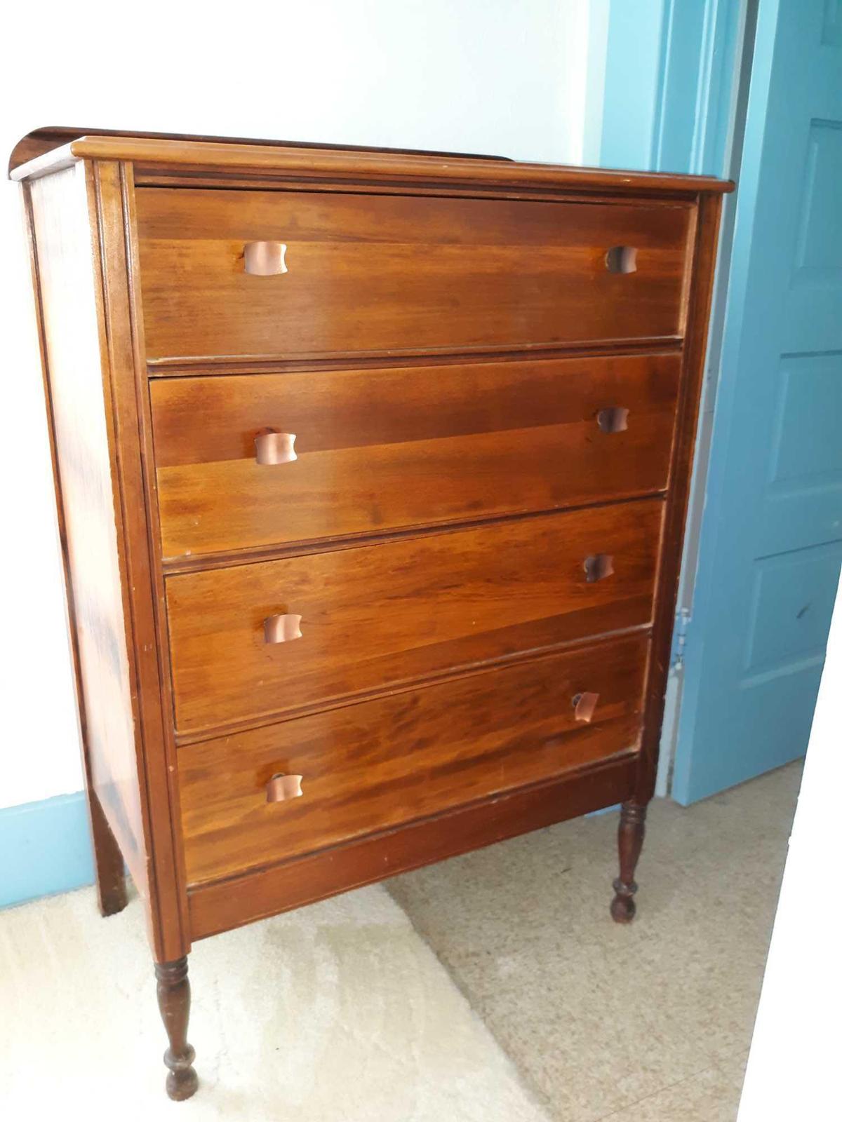 U- 4 Drawer Wooden Dresser