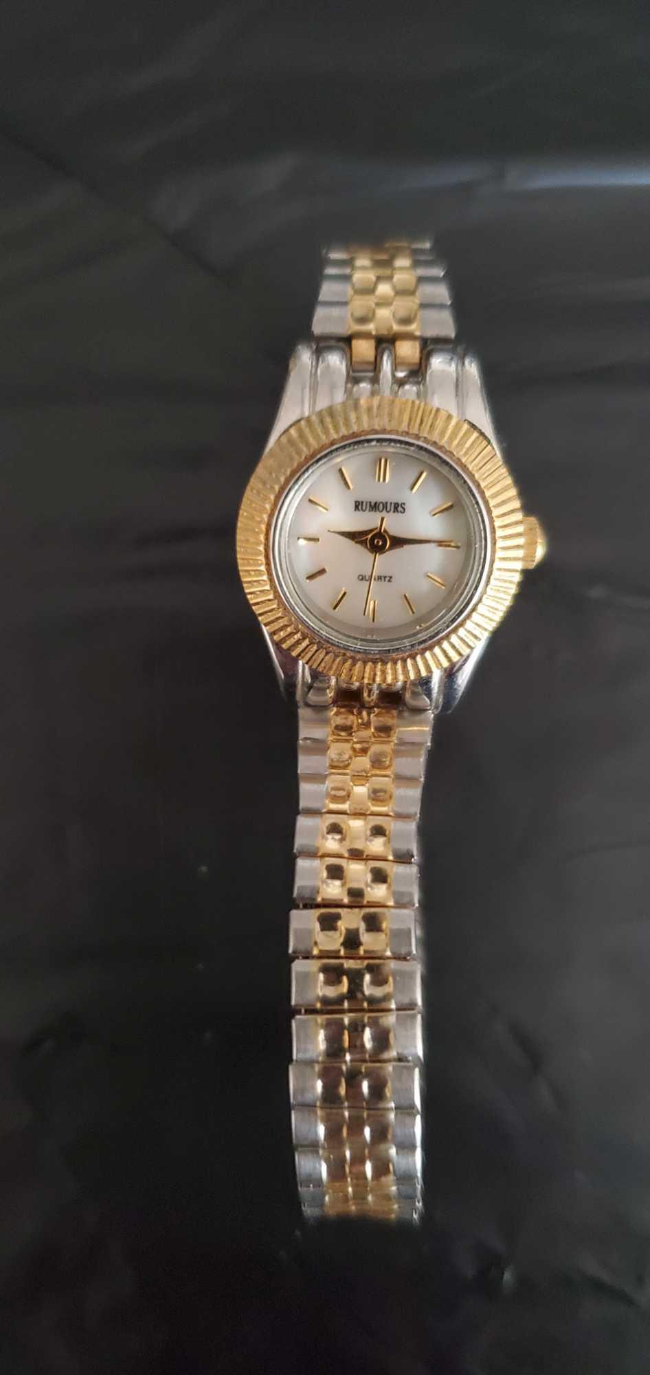 K - Lot of Women's Watches with Ring