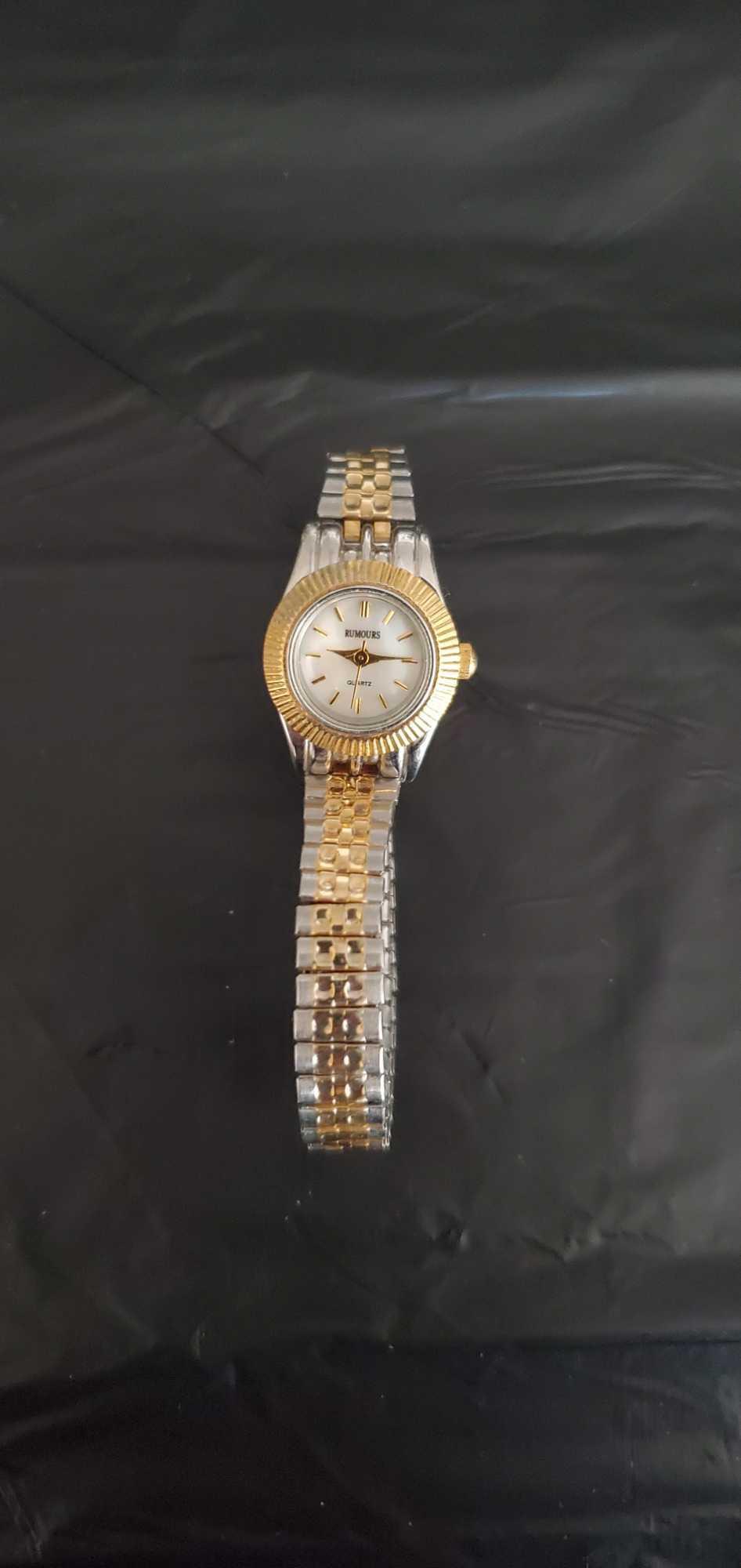 K - Lot of Women's Watches with Ring