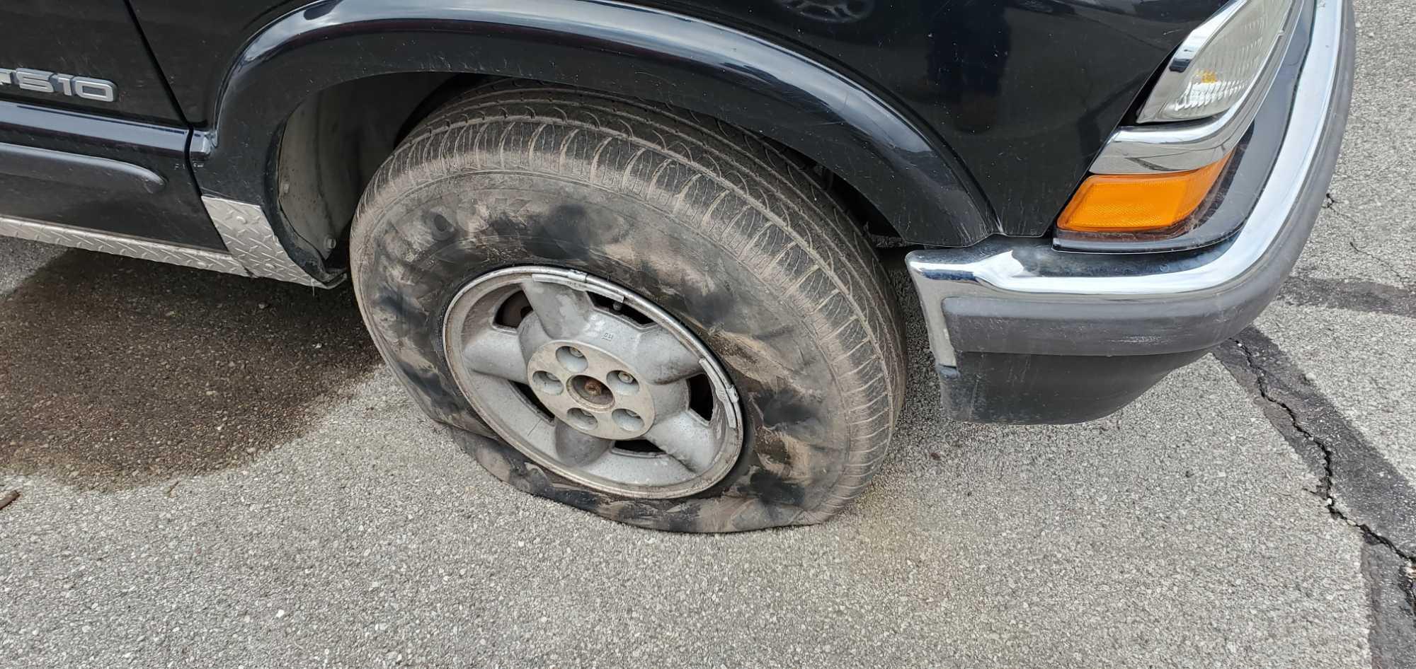 2002 Black Chevrolet S10