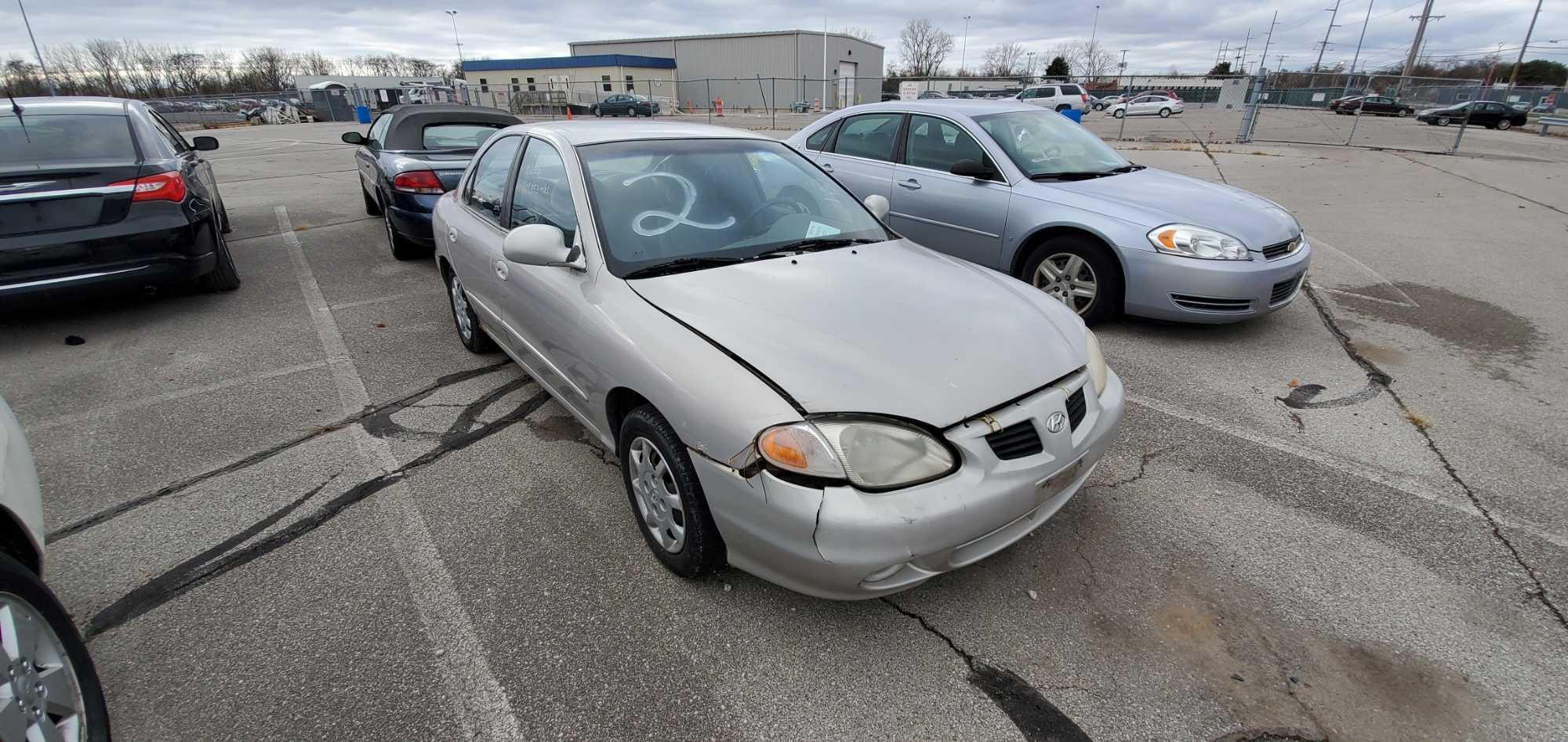 2000 Gray Hyundai Elantra