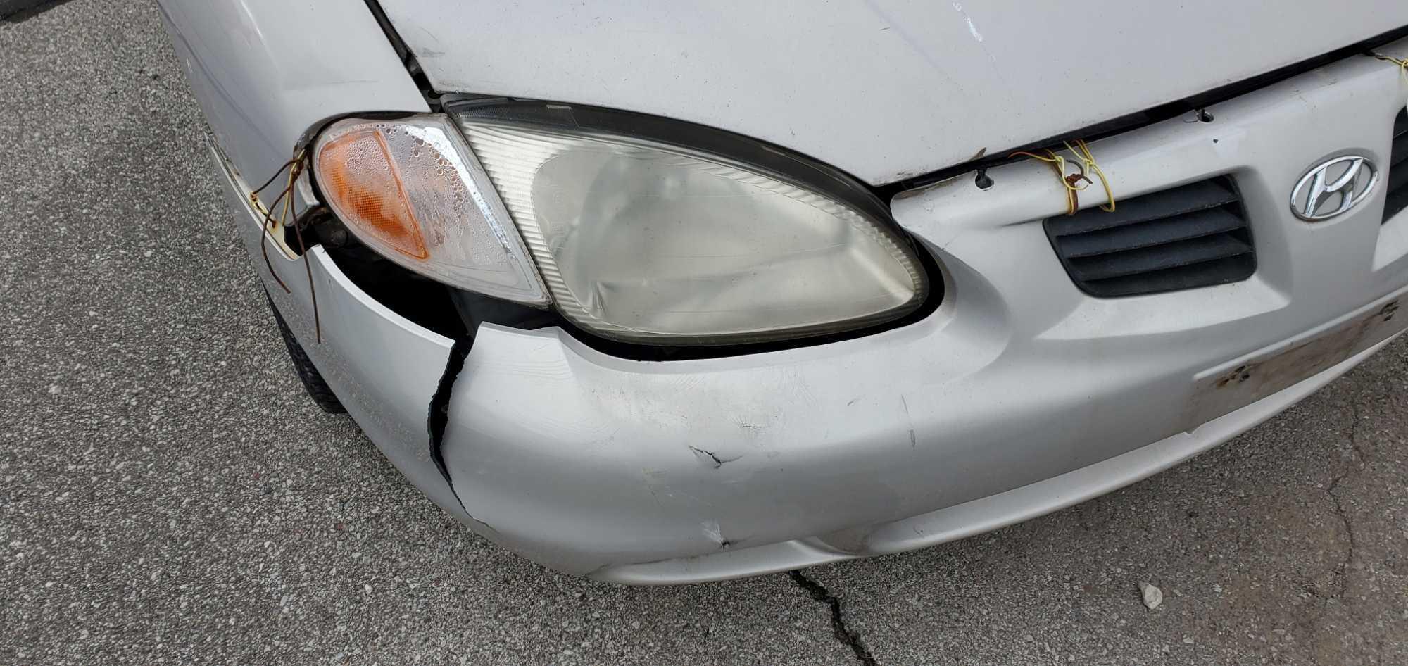 2000 Gray Hyundai Elantra