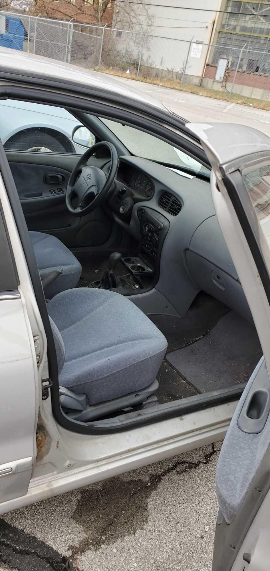 2000 Gray Hyundai Elantra
