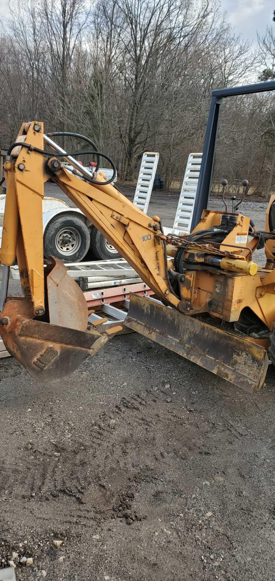 CASE 360 Trencher