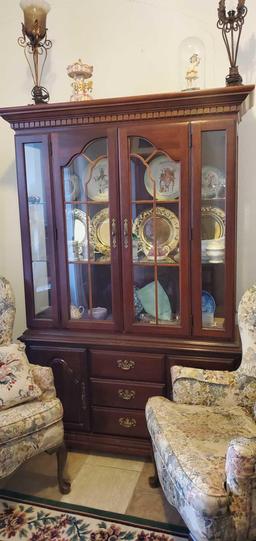 DR- China Cabinet